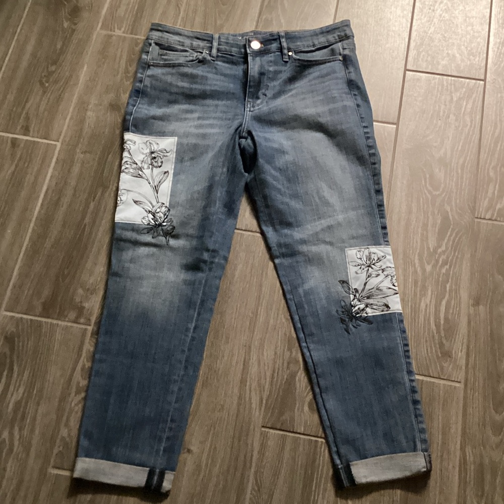 White House Black Market Girlfriend Capri’s